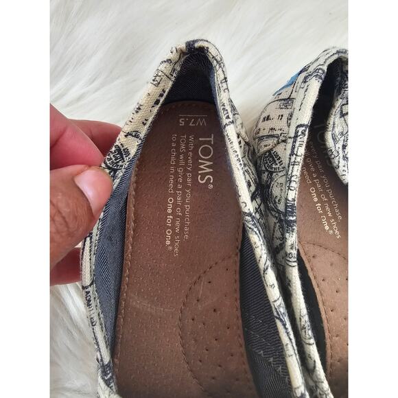 Toms Classic Passport Stamps Slip-on size 7.5W - Picture 4 of 5